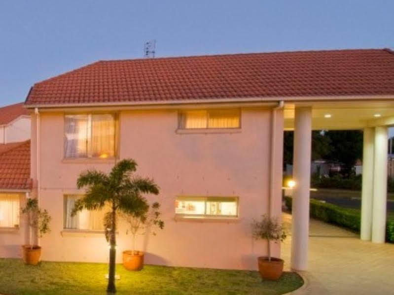 Villa Nova Motel Toowoomba Zewnętrze zdjęcie